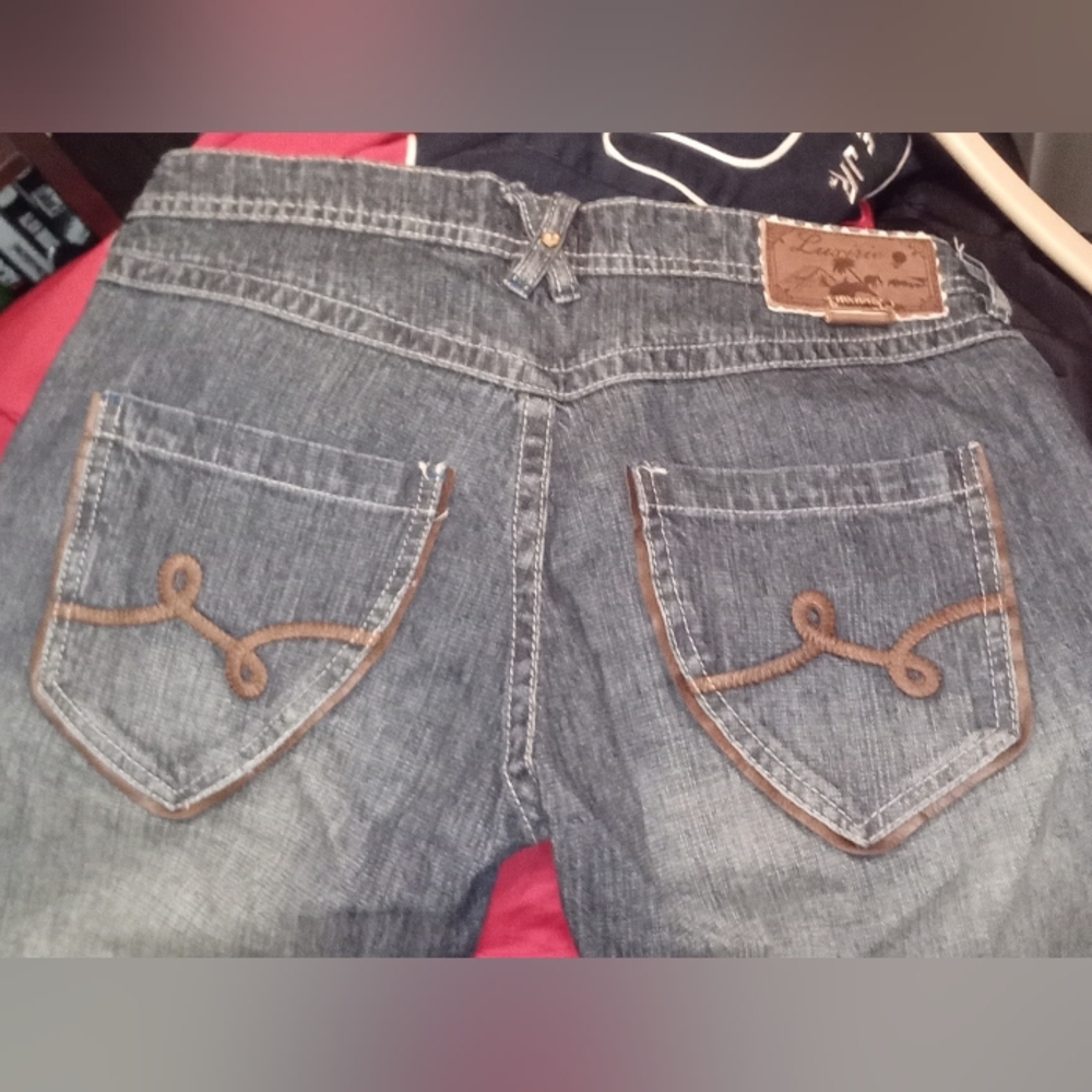 Low Rise Jean With Adjustable Length - Picture 2 of 5